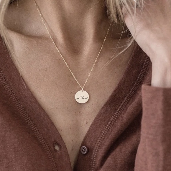 Wave Necklace // rose gold engraved delicate choker ocean beach boho bohemian - Picture 4 of 10